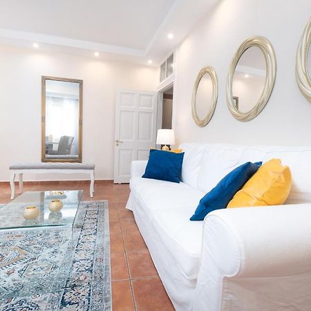 Old Town Gem - Elegant Guilford Apartment Corfu  المظهر الخارجي الصورة