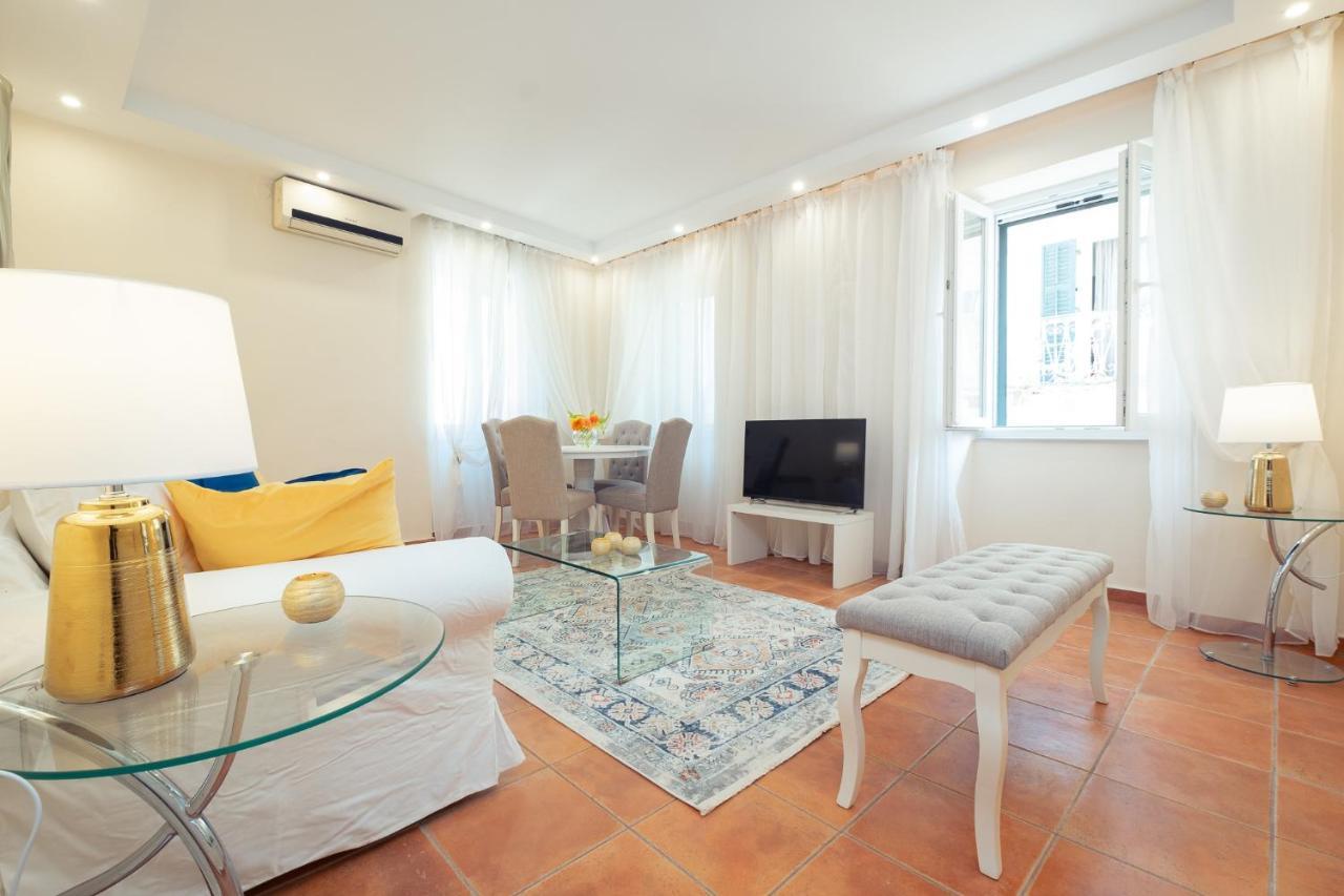 Old Town Gem - Elegant Guilford Apartment Corfu  المظهر الخارجي الصورة