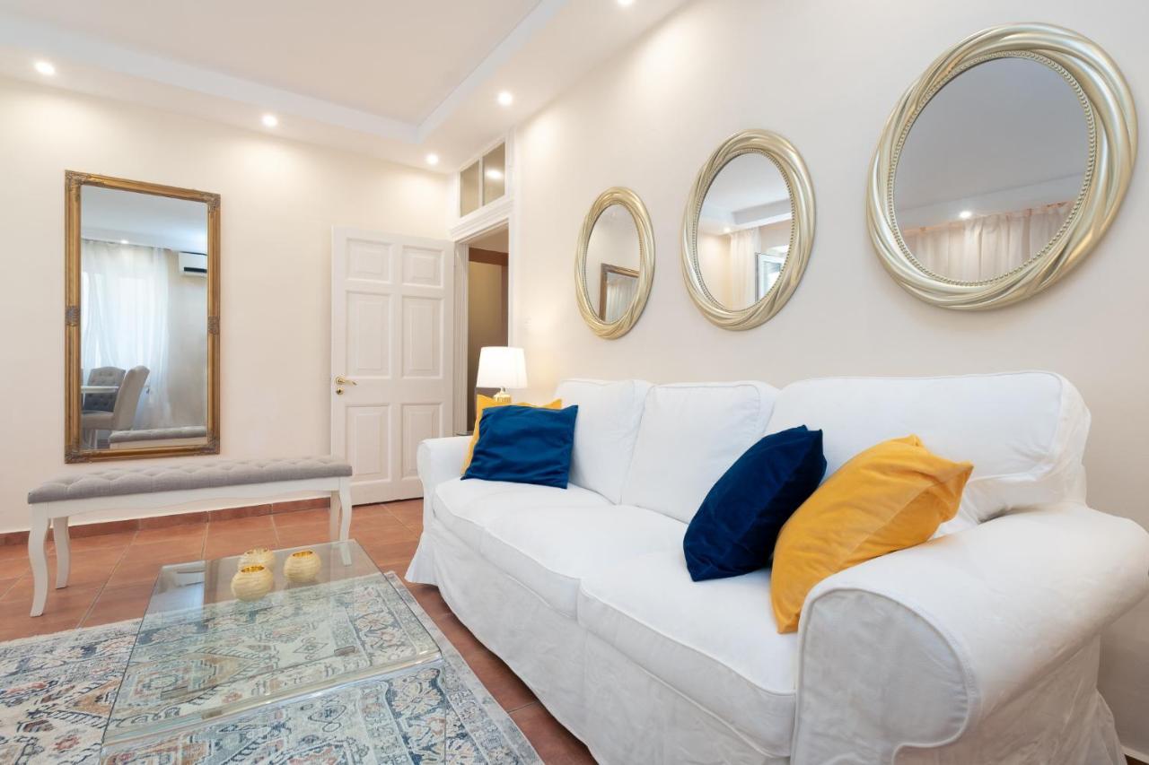 Old Town Gem - Elegant Guilford Apartment Corfu  المظهر الخارجي الصورة
