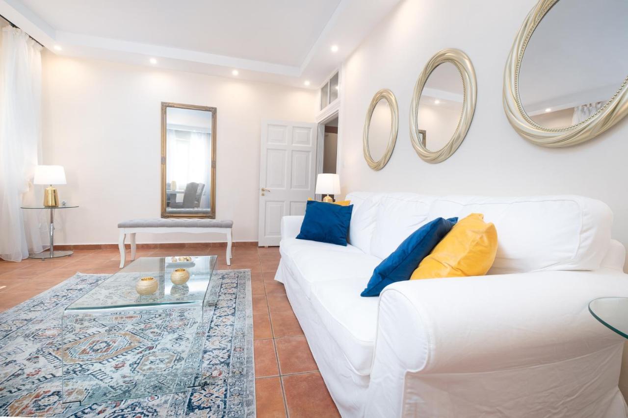 Old Town Gem - Elegant Guilford Apartment Corfu  المظهر الخارجي الصورة